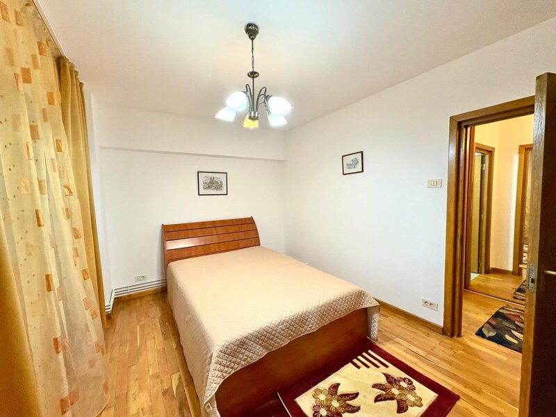 Octavian Goga, apartament 2 camere, centrala proprie, 60 mp.